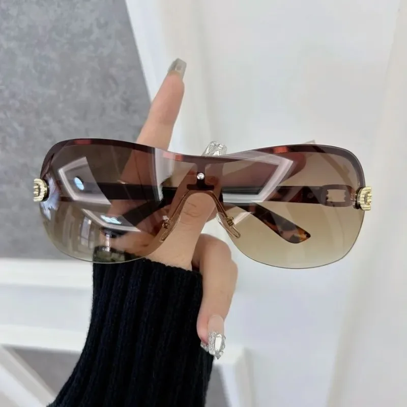 Lässige quadratische Sonnenbri – Designer Sunglasses Bewertung und Preis