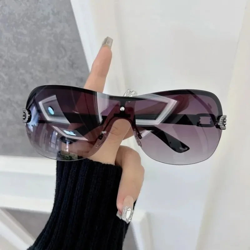 Lässige quadratische Sonnenbri – Designer Sunglasses Bewertung und Preis